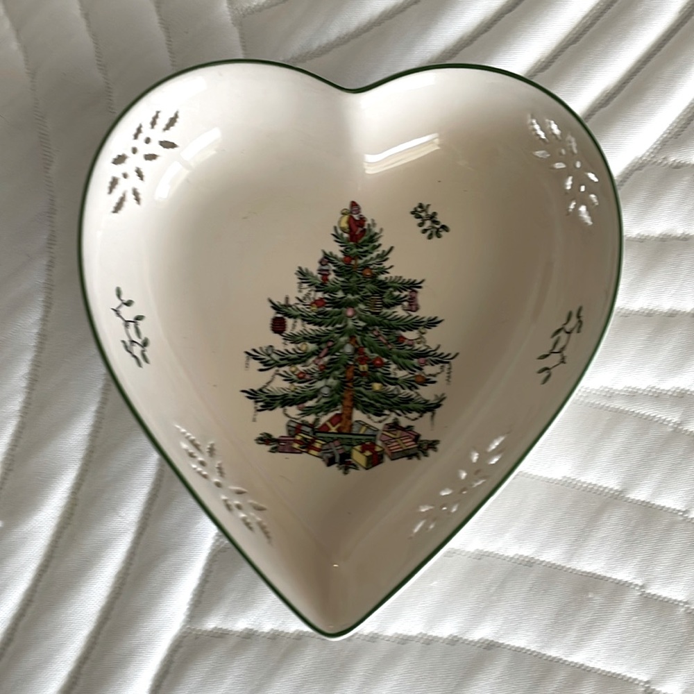 Spode Christmas Tree Pierced Heart Dish